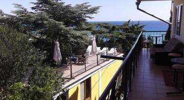 Фотографии Гостиница Guest House Y Viktorii г. Алушта Крым (Россия) №1 Фото Гостиница Guest House Y Viktorii г. Алушта 1
