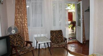 Фотографии Гостиница Guest House Gorkogo 60 г. Алушта Крым (Россия) №4 Фото Гостиница Guest House Gorkogo 60 г. Алушта 4