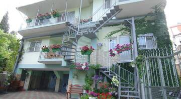 Фотографии Гостевой дом Inn na Oktyabrskoy г. Алушта Крым (Россия) №1 Фото Гостевой дом Inn na Oktyabrskoy г. Алушта 1
