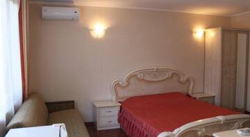 Фотографии Гостиница Kiparisoviy Dvorik Guest House г. Алушта Крым (Россия) №2 Фото Гостиница Kiparisoviy Dvorik Guest House г. Алушта 2