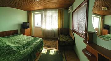 Фотографии Гостевой дом First Line in Alushta г. Алушта Крым (Россия) №3 Фото Гостевой дом First Line in Alushta г. Алушта 3