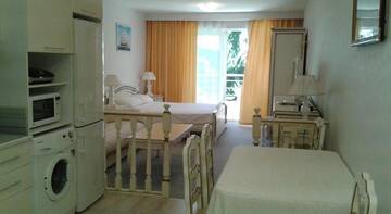 Фотографии Апартаменты Apartment Krasnoflotskaya 1 г. Алушта Крым (Россия) №1 Фото Апартаменты Apartment Krasnoflotskaya 1 г. Алушта 1