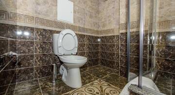 Фото номера Бюджетный двухместный номер с 2 отдельными кроватями Гостиница VK Hotel Royal г. Алушта 4