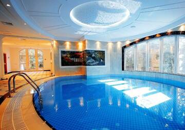 Фото номера Вилла с 6 спальнями Гостиница Wellness SPA Отель Море г. Алушта 9