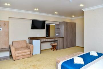 Фото номера Делюкс *** Гостиница Пансионат Нева г. Алушта 4