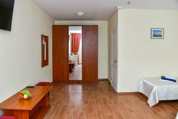 Фото номера Комфорт семейный *** Гостиница Пансионат Нева г. Алушта 12