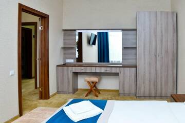 Фото номера ЛЮКС *** Гостиница Пансионат Нева г. Алушта 4