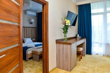 Фото номера ЛЮКС *** Гостиница Пансионат Нева г. Алушта 8