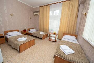 Фото номера Трехместный номер Гостиница Витекс г. Алушта 5