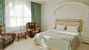 Фото номера Делюкс Гостиница Бон Мезон г. Алушта 5