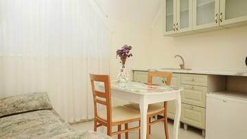 Фото номера Полулюкс Гостиница Бон Мезон г. Алушта 12