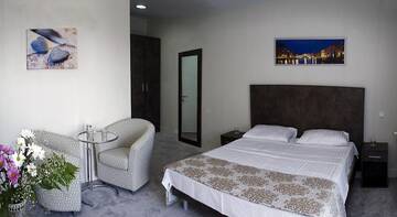 Фото номера Апартаменты с 1 спальней Гостиница Alushta Royal Apartments г. Алушта 5