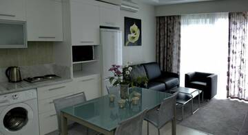 Фото номера Апартаменты с 2 спальнями Гостиница Alushta Royal Apartments г. Алушта 7