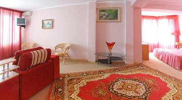 Фото номера Номер-студио с видом на море Гостевой дом Villa Angelina г. Алушта 2