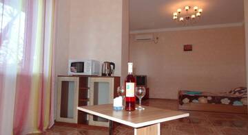 Фото номера Стандартный семейный номер Гостевой дом Villa Violetta г. Алушта 5
