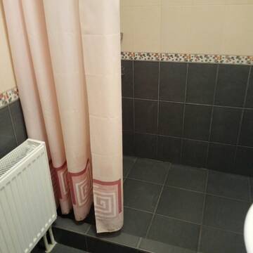 Фото номера Трехместный номер с балконом Гостевой дом Уютный дворик г. Алушта 7
