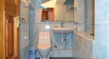 Фото номера Четырехместный номер с ванной Гостевой дом Vlada Mini Hotel г. Алушта 6