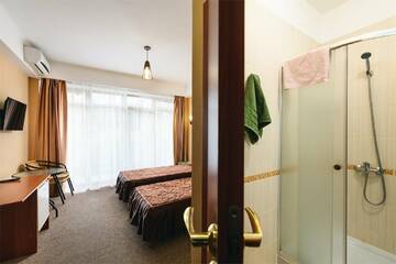Фото номера Стандартный двухместный номер с 1 кроватью или 2 отдельными кроватями Гостиница Эдем г. Алушта 3