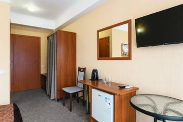 Фото номера Стандартный двухместный номер с 1 кроватью или 2 отдельными кроватями Гостиница Эдем г. Алушта 13