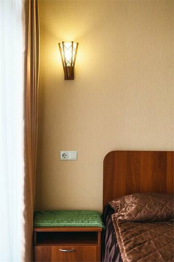 Фото номера Стандартный двухместный номер с 1 кроватью или 2 отдельными кроватями Гостиница Эдем г. Алушта 11