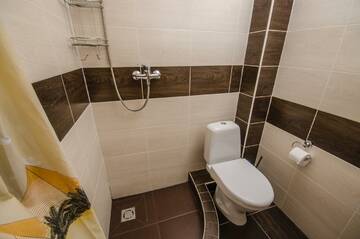 Фото номера Комната стандарт с 1 двуспальной кроватью Гостиница Гостевой Дом Вояж г. Алушта 5