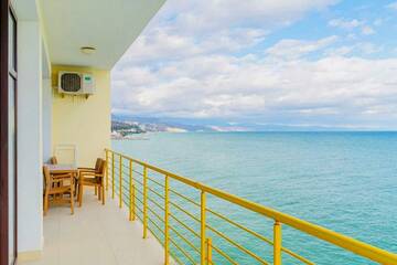 Фото номера Апартаменты с террасой Гостиница Калипсо г. Алушта 15