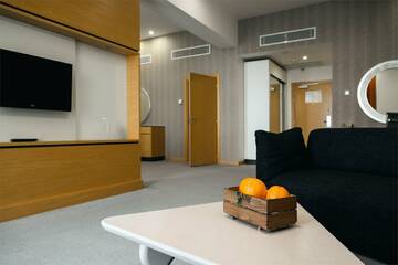 Фото номера Президентский Люкс Модерн с видом на море 5* Гостиница Riviera Sunrise г. Алушта 7