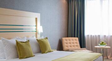 Фото номера Президентский люкс Гостиница Riviera Sunrise Resort  &amp; SPA г. Алушта 4
