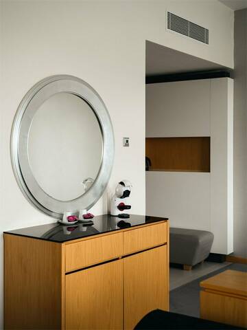 Фото номера Полулюкс Модерн с видом на горы 5* Гостиница Riviera Sunrise г. Алушта 6