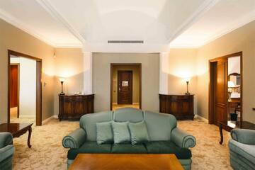 Фото номера Президентский Люкс Классик с видом на море 4* Гостиница Riviera Sunrise г. Алушта 3