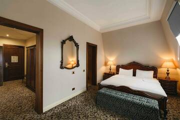 Фото номера Люкс Классик с видом на море 4* Гостиница Riviera Sunrise г. Алушта 6