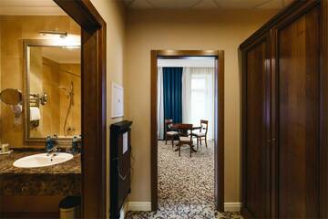 Фото номера Полулюкс Классик с видом на горы 4* Гостиница Riviera Sunrise г. Алушта 6