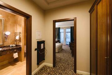 Фото номера Улучшенный Классик с видом на море 4* Гостиница Riviera Sunrise г. Алушта 6