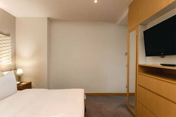 Фото номера Полулюкс Модерн с видом на горы 5* Гостиница Riviera Sunrise г. Алушта 9