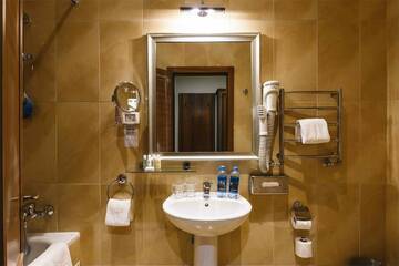 Фото номера Улучшенный Классик с видом на море 4* Гостиница Riviera Sunrise г. Алушта 10