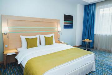 Фото номера Стандарт Модерн &quot;Доступная среда&quot;  с видом на горы Гостиница Riviera Sunrise г. Алушта 3