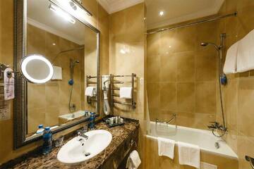 Фото номера Стандарт Классик с видом на горы 4* Гостиница Riviera Sunrise г. Алушта 6