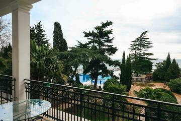 Фото номера Улучшенный Классик с видом на море 4* Гостиница Riviera Sunrise г. Алушта 3