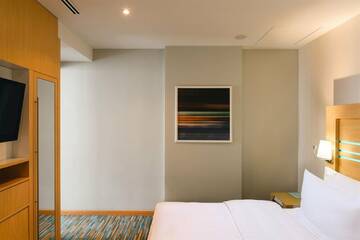 Фото номера Люкс Модерн с видом на море 5* Гостиница Riviera Sunrise г. Алушта 8