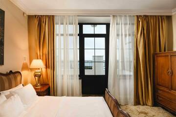 Фото номера Президентский Люкс Классик с видом на море 4* Гостиница Riviera Sunrise г. Алушта 4