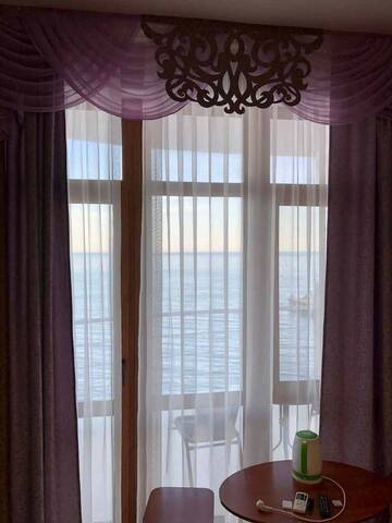 Фото номера Трехместный номер с видом на море Гостиница Ostrovok Hotel г. Алушта 11