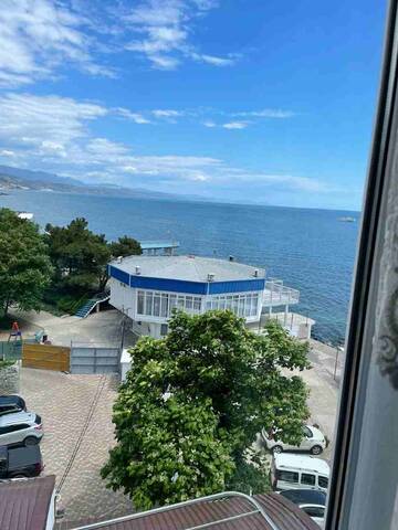 Фото номера Трехместный номер с панорамным видом на море Гостиница Ostrovok Hotel г. Алушта 11