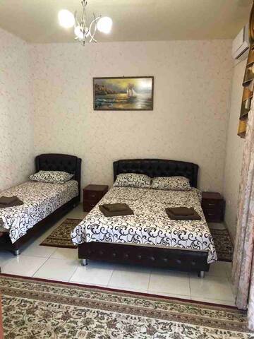 Фото номера Трехместный номер боковой с видом на море Гостиница Ostrovok Hotel г. Алушта 9