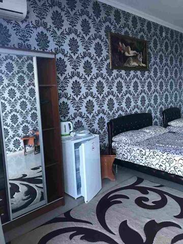 Фото номера Трехместный номер с видом на море Гостиница Ostrovok Hotel г. Алушта 14