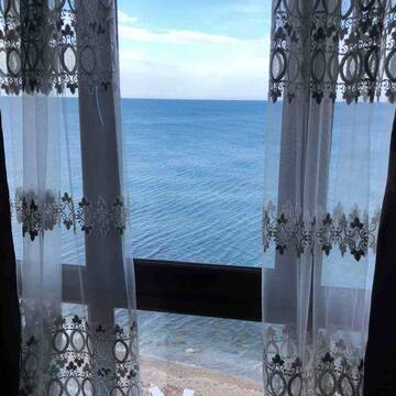 Фото номера Двухместный номер с панорамным видом на море Гостиница Ostrovok Hotel г. Алушта 4