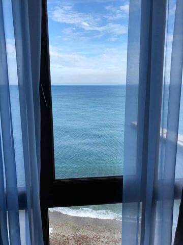 Фото номера Двухместный номер с панорамным видом на море Гостиница Ostrovok Hotel г. Алушта 15