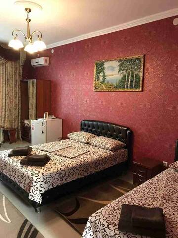 Фото номера Трехместный номер с видом на море Гостиница Ostrovok Hotel г. Алушта 6