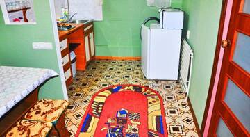 Фото номера Четырехместный номер &quot;Комфорт&quot; Гостиница Guest House Svetlana г. Алушта 4