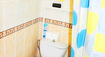 Фото номера Четырехместный номер &quot;Комфорт&quot; Гостиница Guest House Svetlana г. Алушта 5