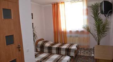 Фото номера Трехместный номер  Гостиница Zhannet Guest House г. Алушта 3